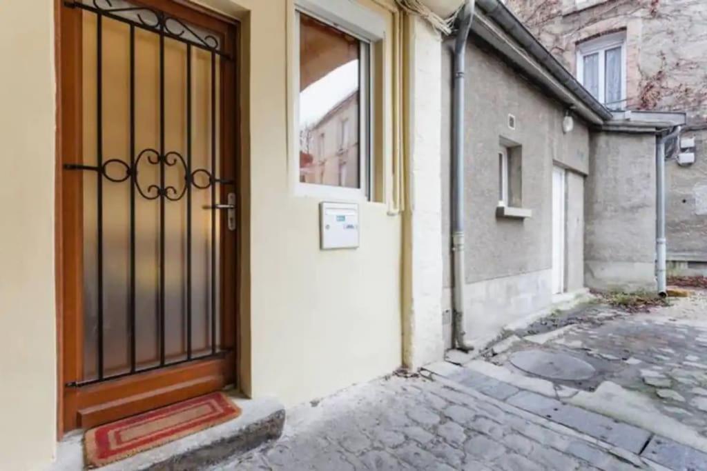 Studette Chabaud Cour Apartamento